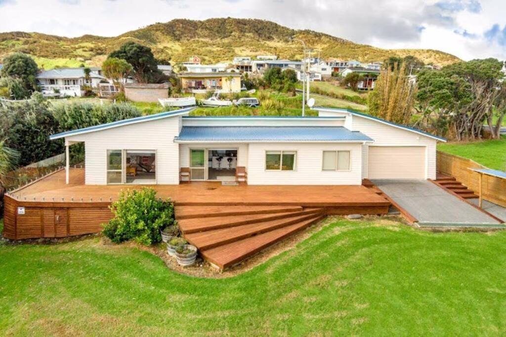 The Bach Wai Rua A Waterfront Home オポノニ エクステリア 写真